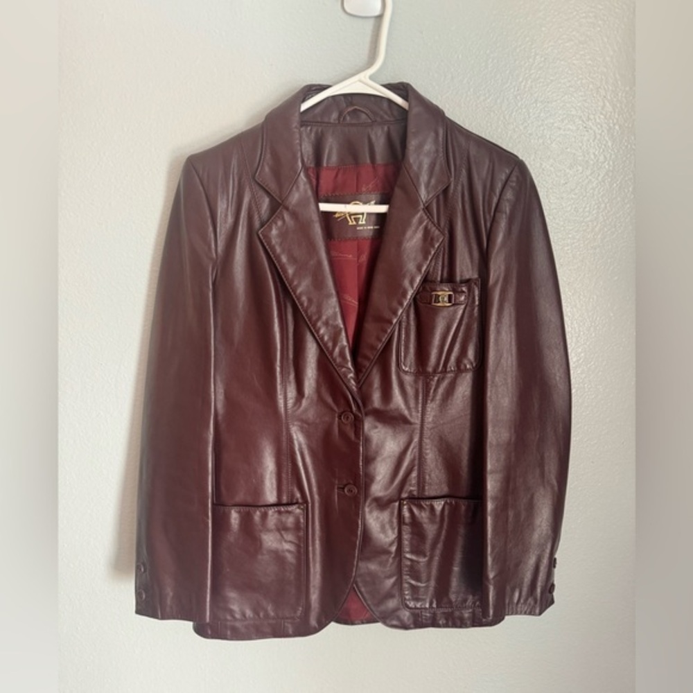 Etienne Aigner Beautiful Genuine Leather Coat Size 6